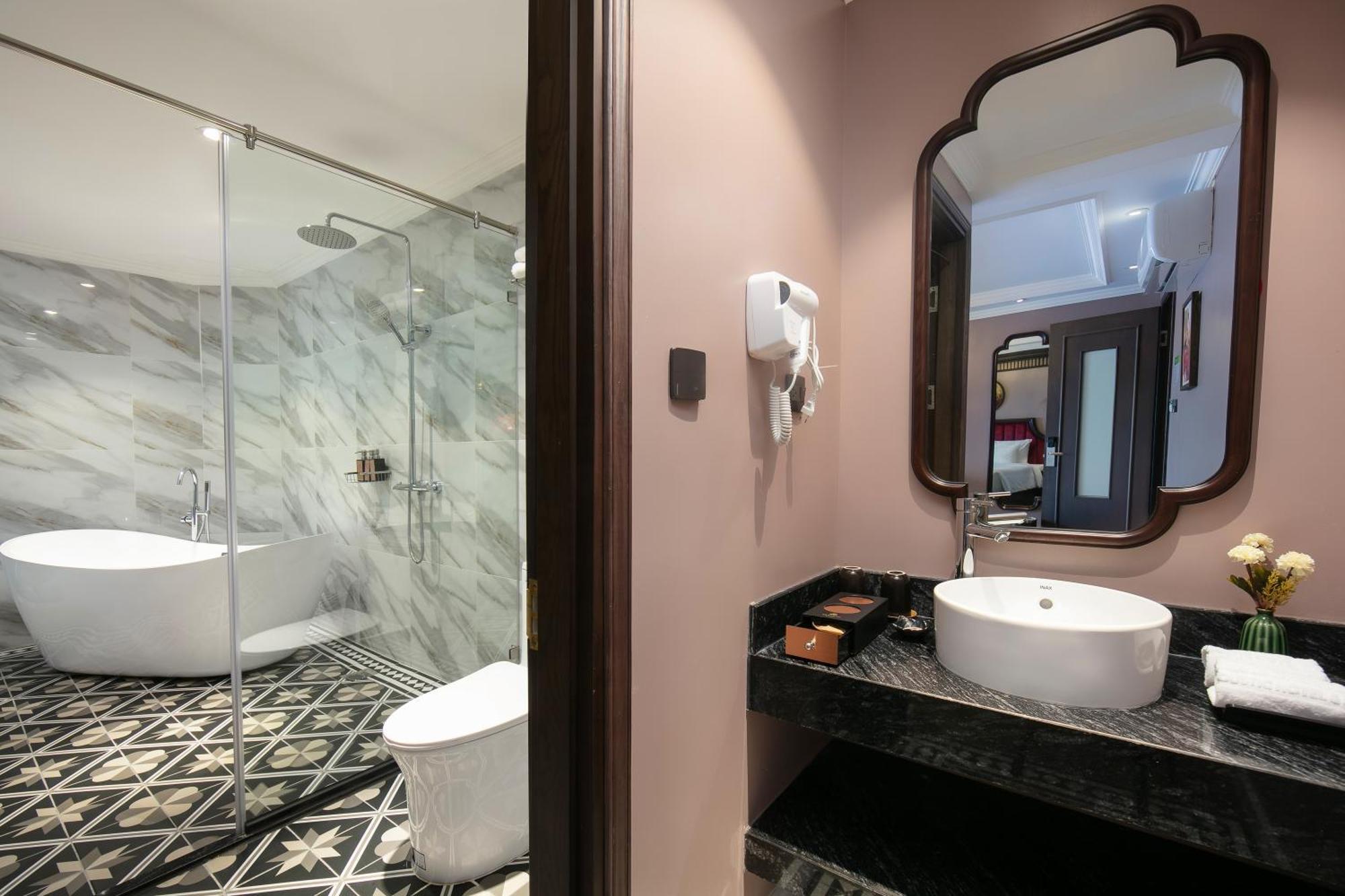 Acoustic Premium Hotel & Spa Hanoi Exterior photo