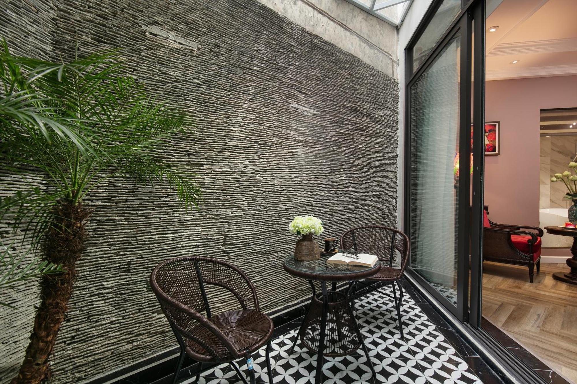 Acoustic Premium Hotel & Spa Hanoi Exterior photo